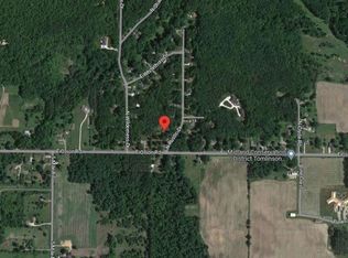 521 N Rustic Dr, Midland, MI 48640