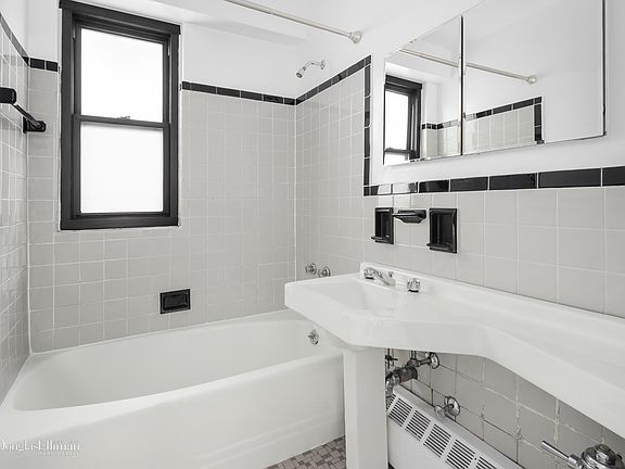 5th image of 120 E 90th St APT 5B
