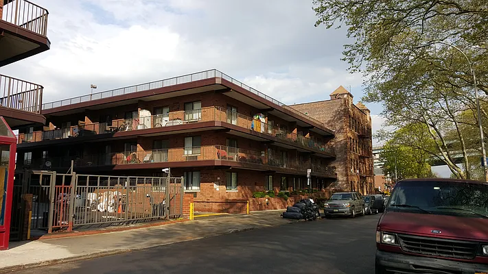 Rented by Max & Associates Realty Corp | media 17