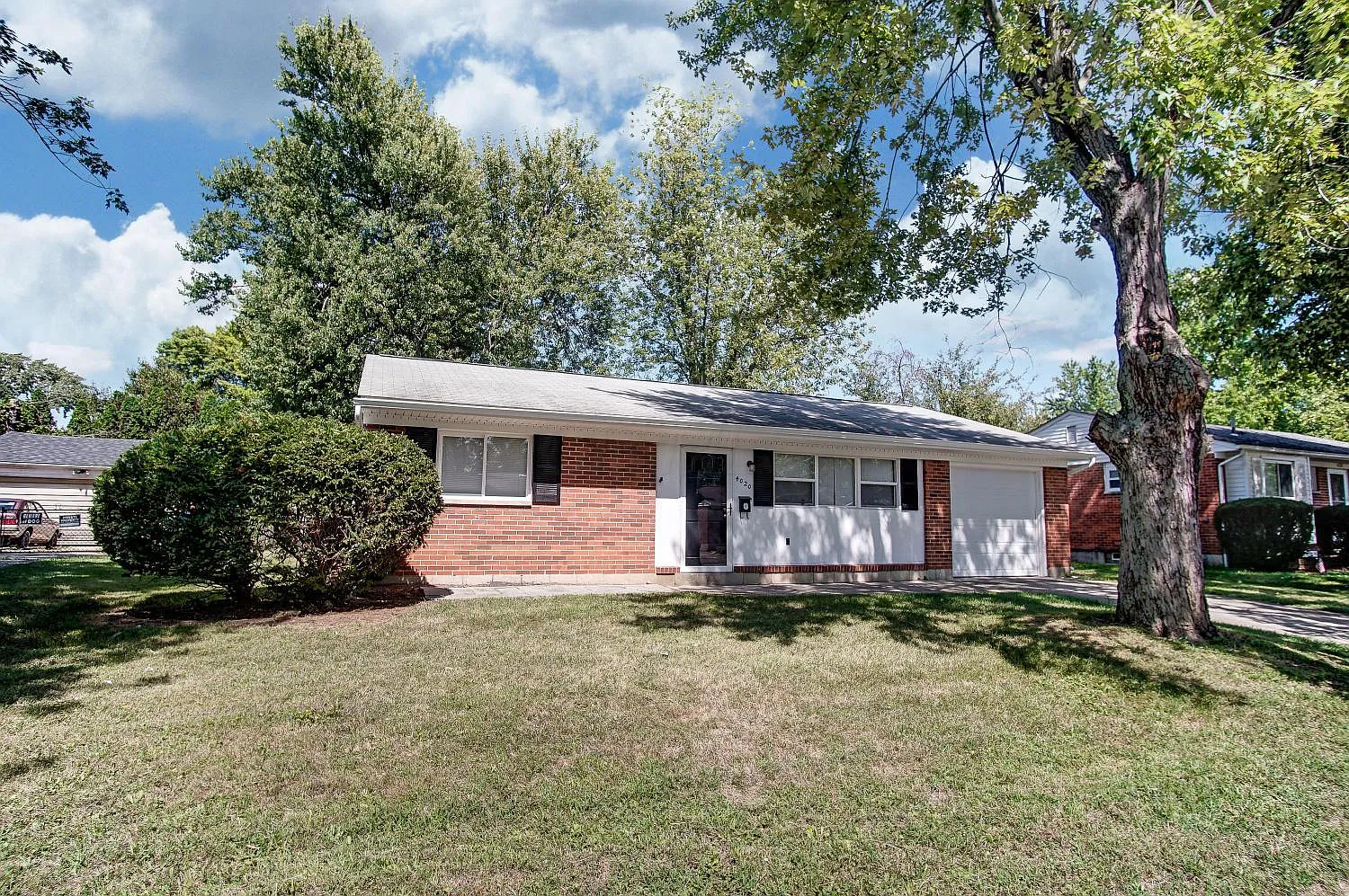 4020 E Fulton St photo 1