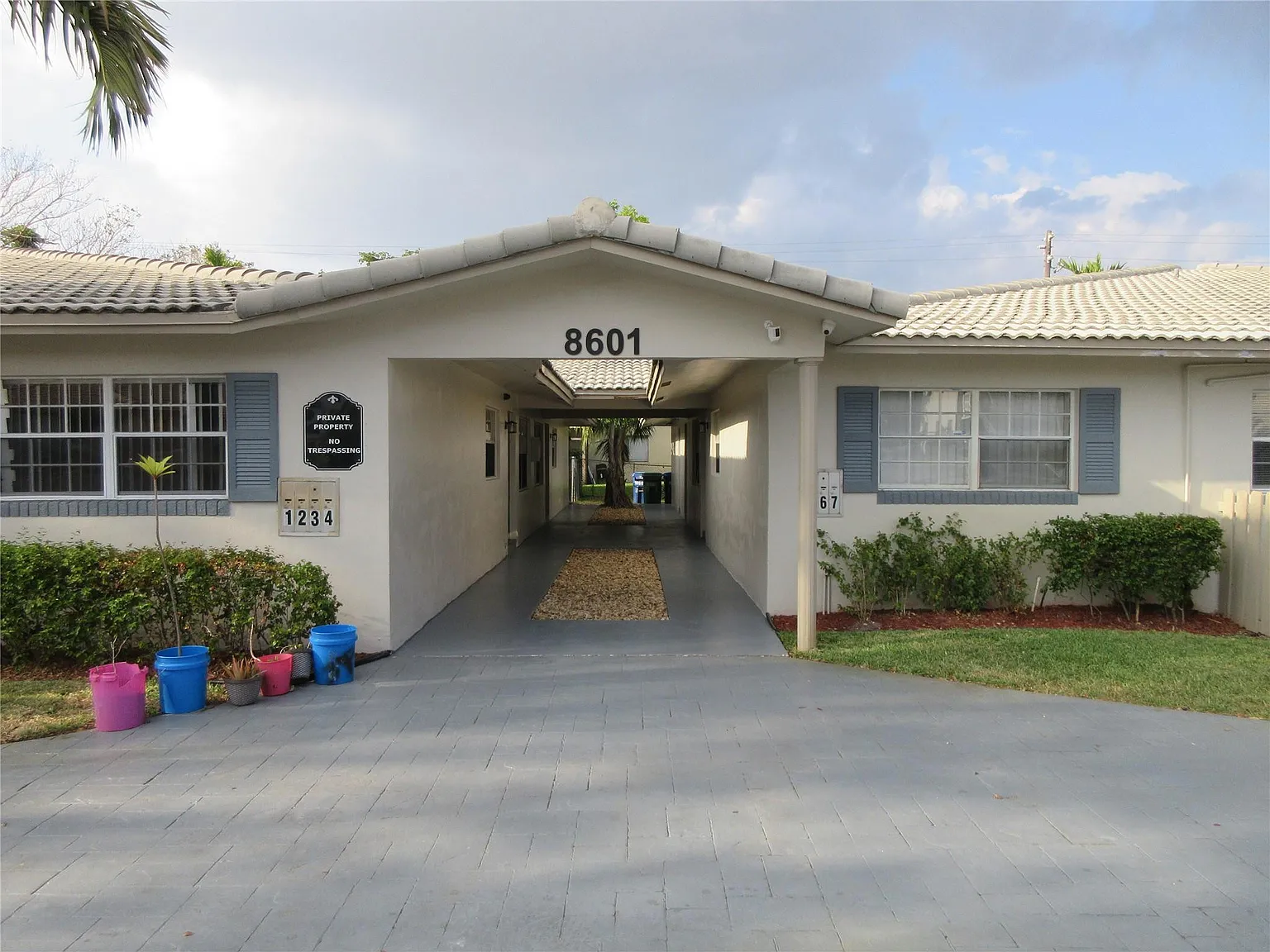 3 bed, 2.0 bath, 12646 sqft, $2,500 — Photo 3