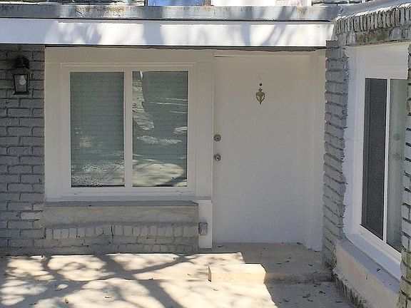 2nd image of 6065 Annunciation St #C
