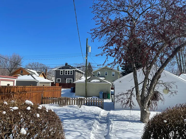 1933 Arthur St NE — Photo 16