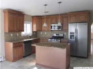 87 Hyannis St, Toms River, NJ 08757