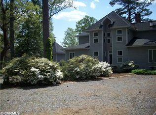 994 Horse Point Rd, Hartfield, VA 23071