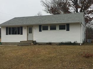 1002 Copper Dr, Machesney Park, IL 61115