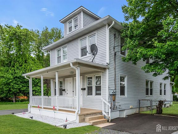 3rd image of 28 Victoria Ave