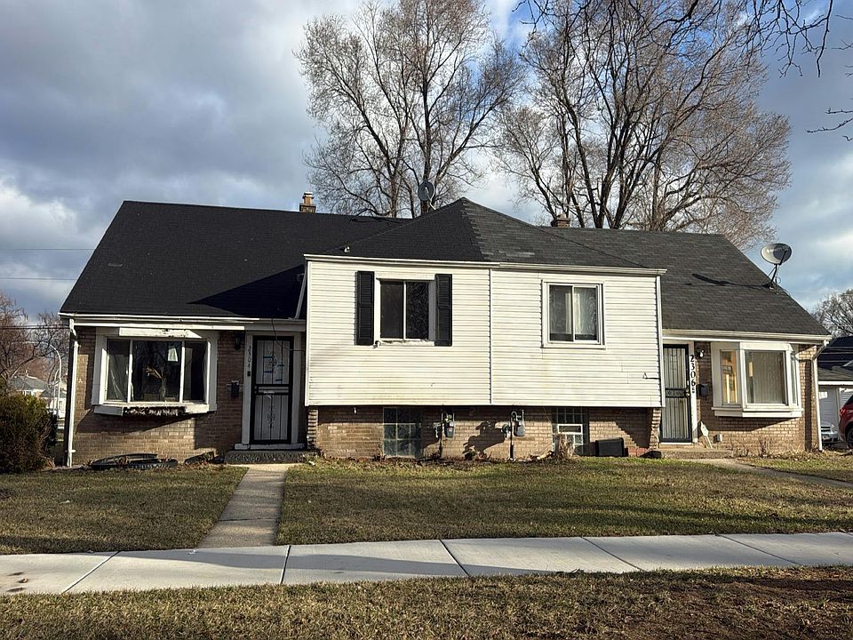 1st image of 2304 E 98th St