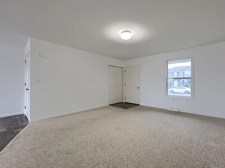 10 Hillside Dr — Photo 7