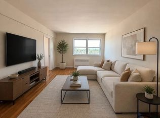 14711 34th Ave APT 6A, Flushing, NY 11354