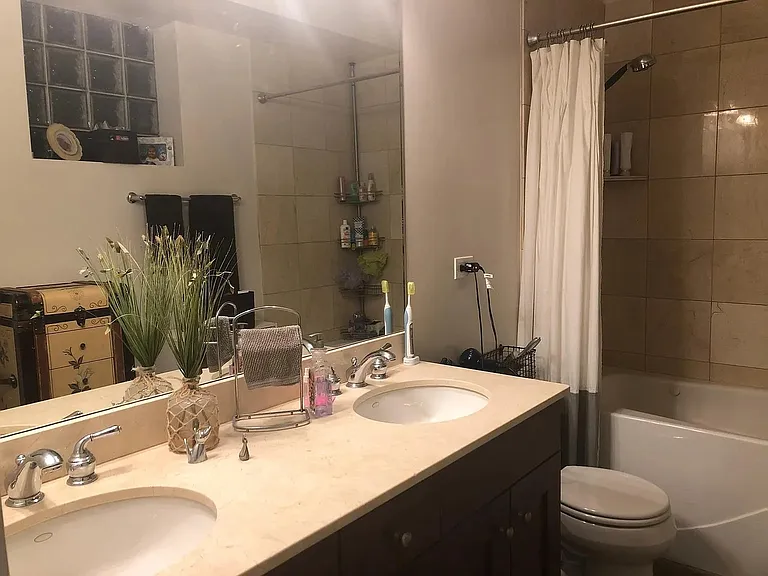 2054 W Chase Ave #1N — Photo 11