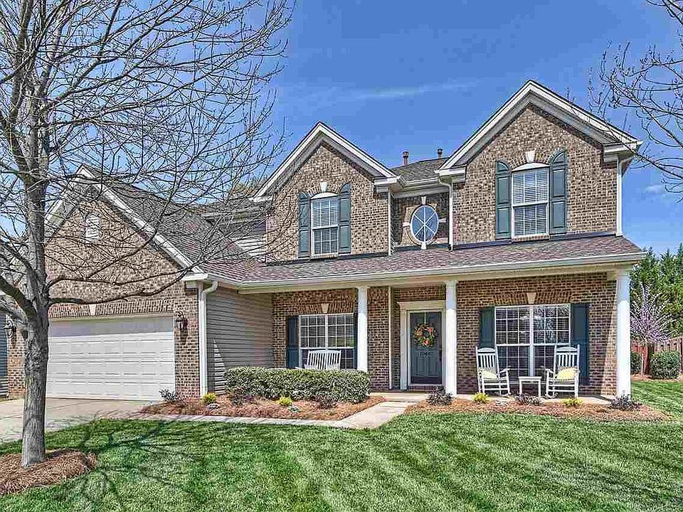 1st image of 10445 Tintinhull Dr
