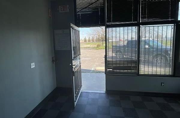 2nd image of 5355 N Golden State Blvd