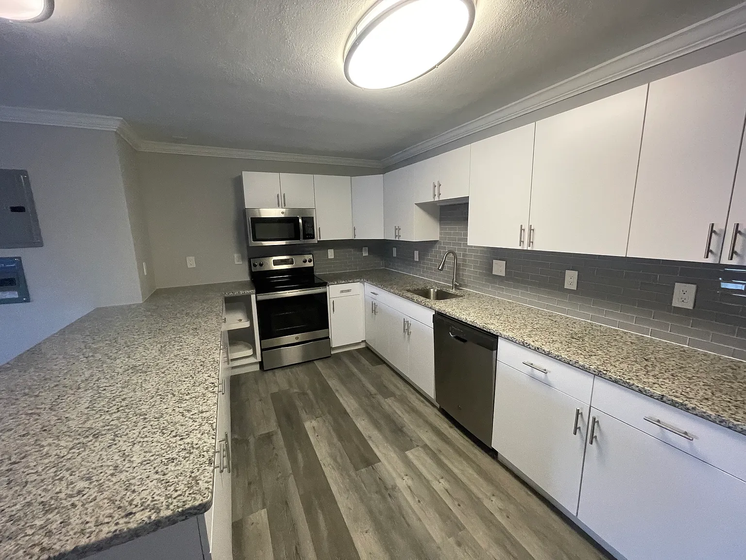 519 Washington St — Photo 3