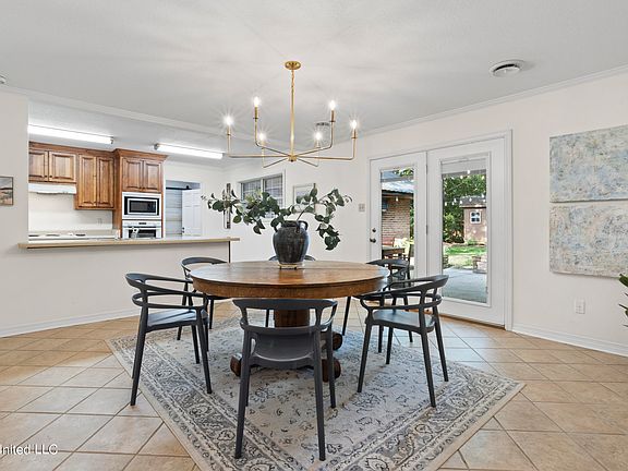 2nd image of 112 La Branche Ave