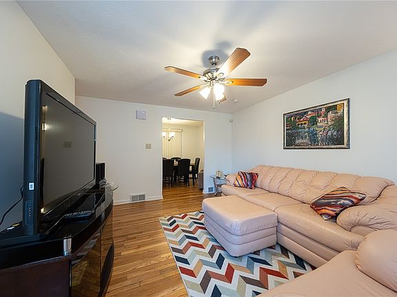 4th image of 44 Highbury Rd