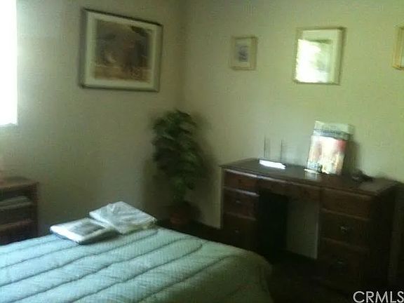 4th image of 16033 Evergreen Ln