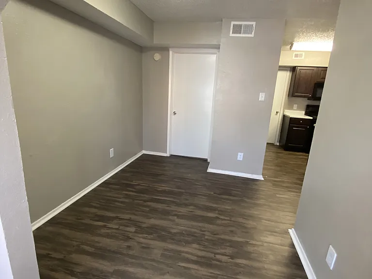 Walnut Creek Apartments — Photo 152