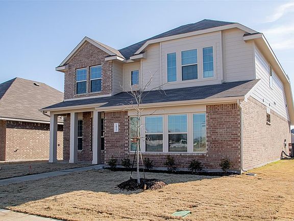 2nd image of 1822 Cross Oaks Dr