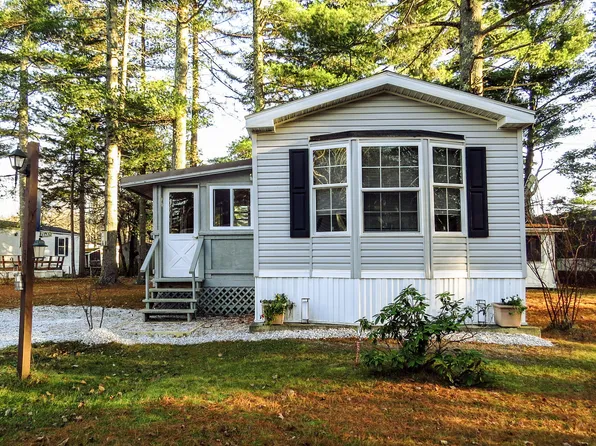 14 Pine Road, Belmont, ME 04952