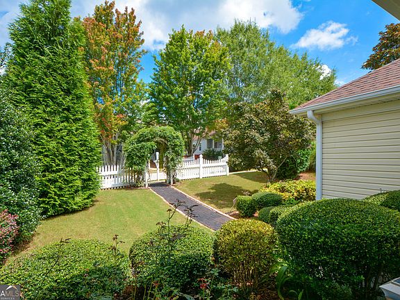 5th image of 2698 Mariner Way