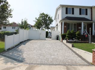 2 Token St, Staten Island, NY 10312