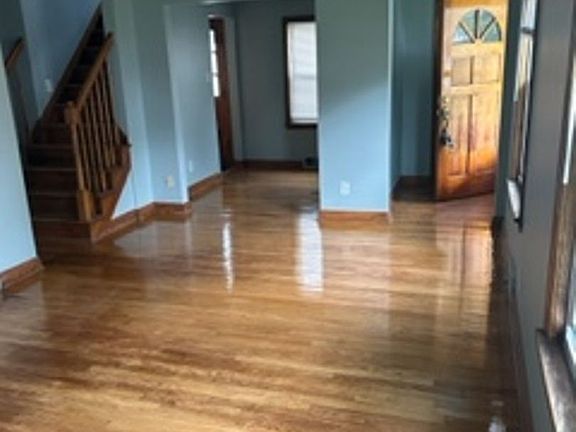 2nd image of 1352 Lillian Ave
