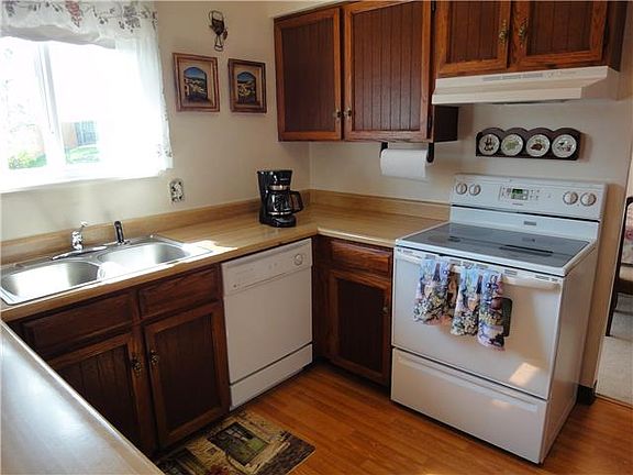 2nd image of 10010 Miller St