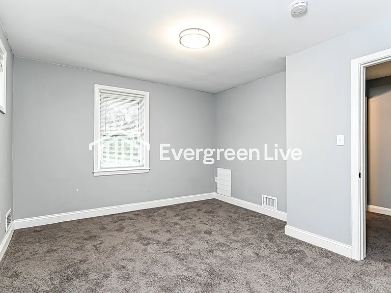 3412 Fleetwood Ave — Photo 7
