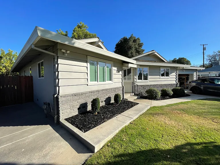 4095 Fotos Ct — Photo 2