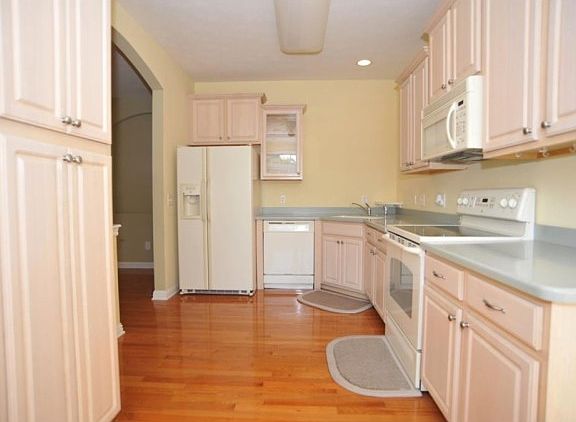 4th image of 1453 Hideaway Cir