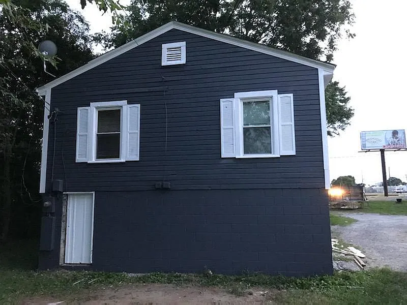 1901 E Ozark Ave — Photo 1