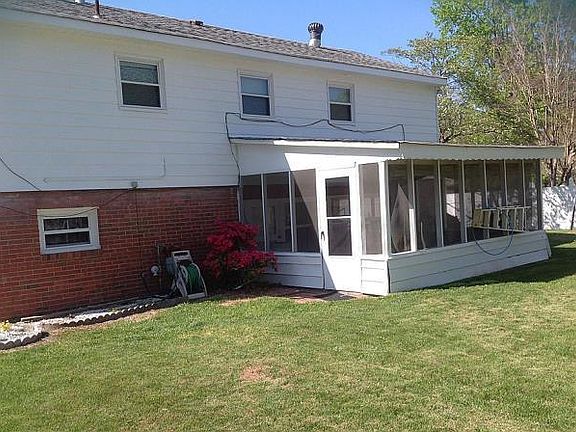 5th image of 6920 Adele Dr