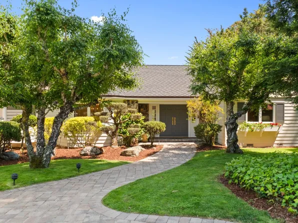 2295 Skyfarm Dr, Hillsborough, CA 94010