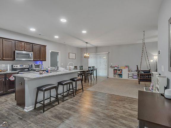 4th image of 7210 Ashley Falls Ct
