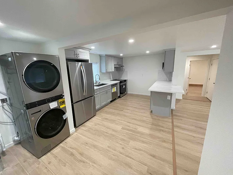 180 E Hedding St #2 — Photo 2