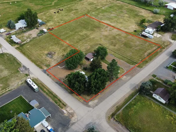 308 Somerville St, Jordan Valley, OR 97910