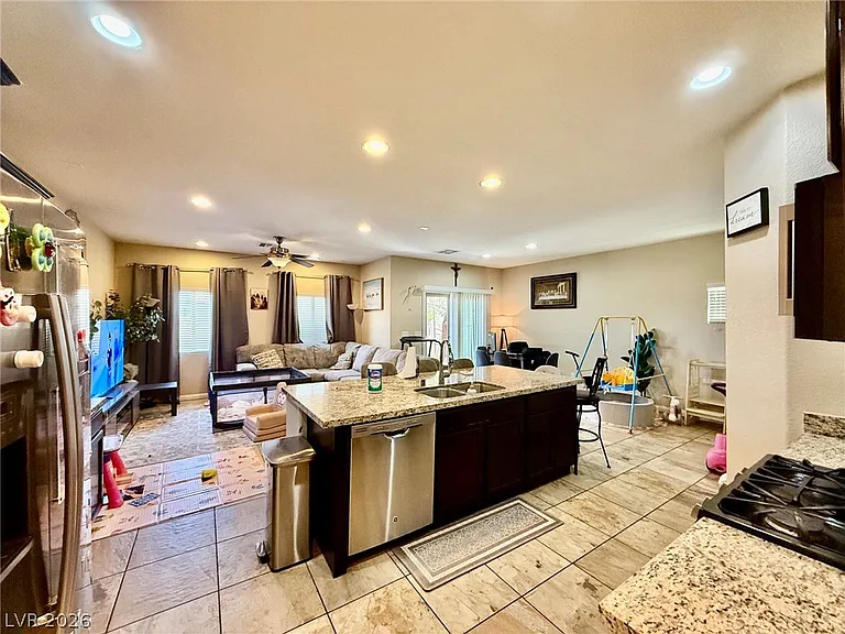 2848 Glass Vine Ct — Photo 5