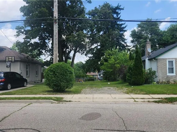 49 Norfolk Ave, Cambridge, ON N1R 3T7