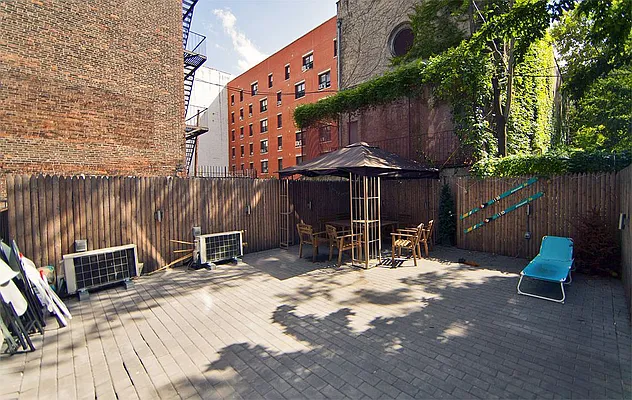 Rented by Jonis Realty | media 30