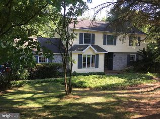 27 Carriage Ln, Newark, DE 19711