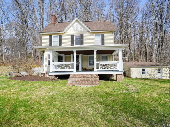 101 Hustis Road, Cold Spring, NY 10516