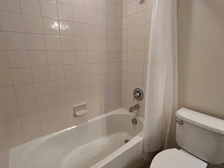 502 W 169th Pl — Photo 34