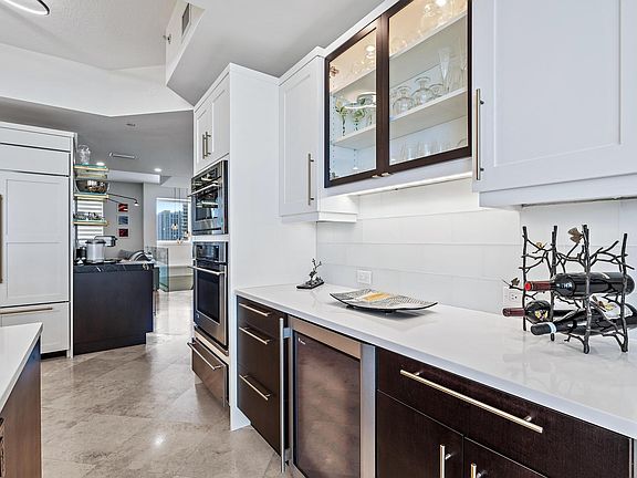 5th image of 4600 N Ocean Drive #605
