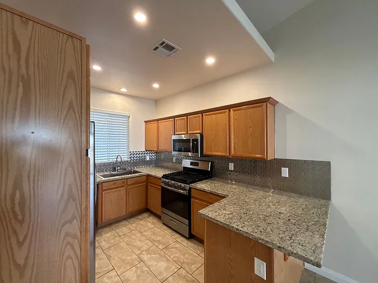 1129 Evening Ridge St — Photo 14
