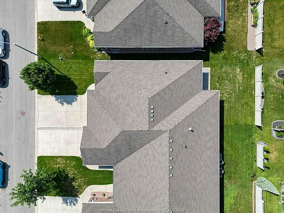 4th image of 2243 Gatwick Ave