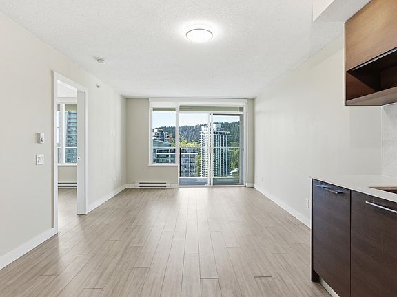 4th image of 570 Emerson St #2103