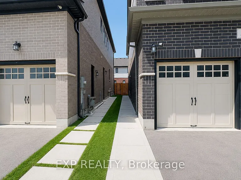 154 Tartan Ave #LOWER — Photo 2