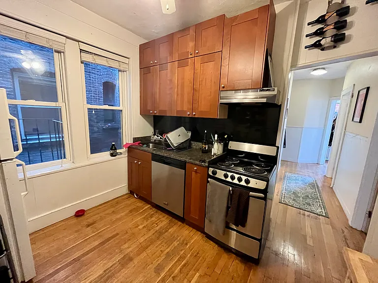 108 Myrtle St #8 — Photo 4