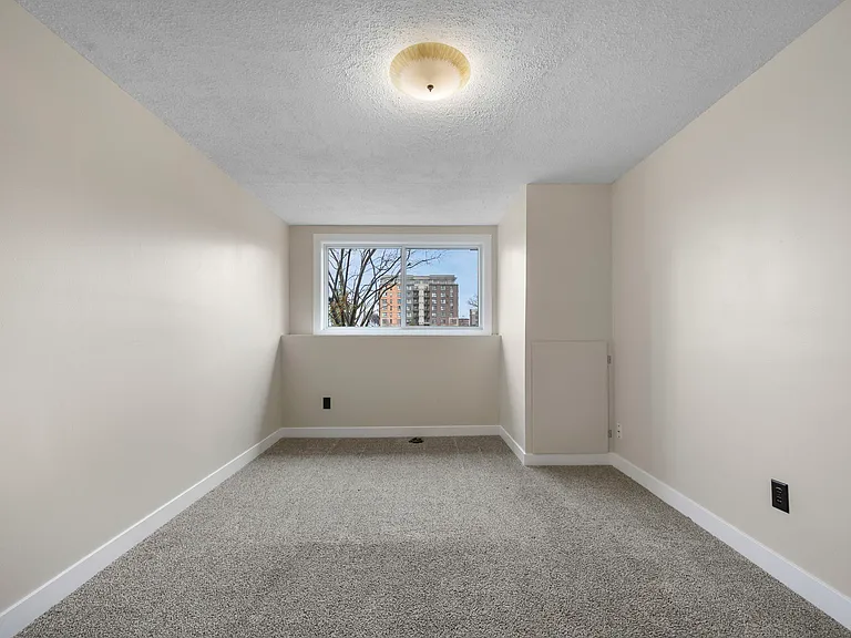 2221 82nd St W — Photo 14